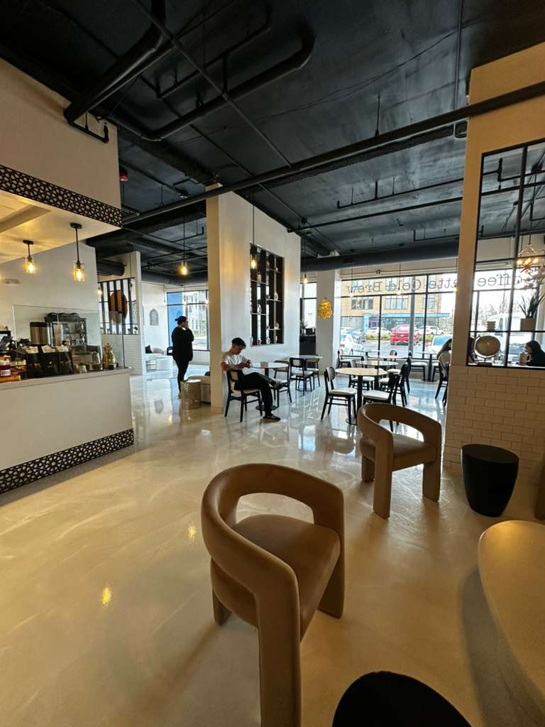 Pearl metallic floor in a cafe